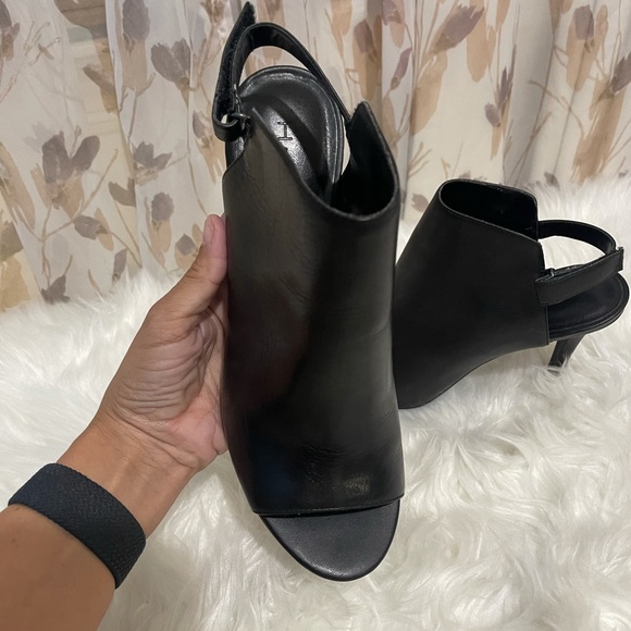 COPY - AUTHENTIC H BY HALSTON IVY STILLETO BOOTS SZ 8.5 - Picture 4 of 8